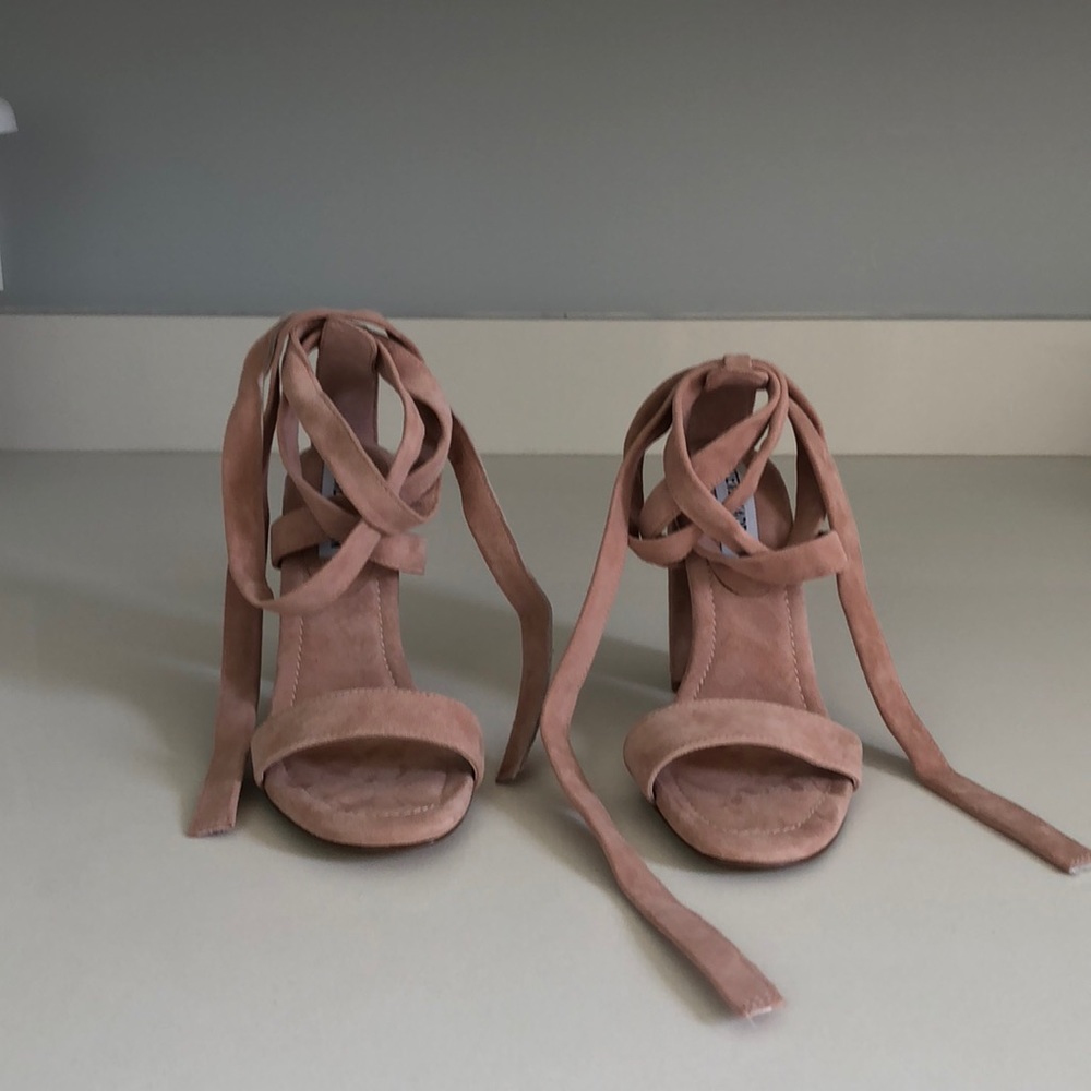 Steve Madden lace heels